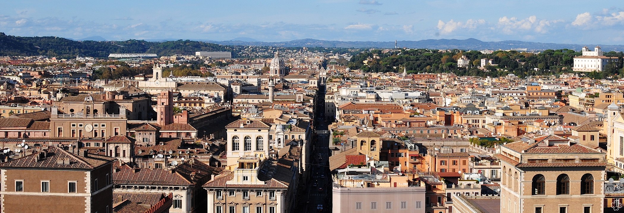 Rzym_panorama z dachu Pomnika Wiktora Emanuela II 00c